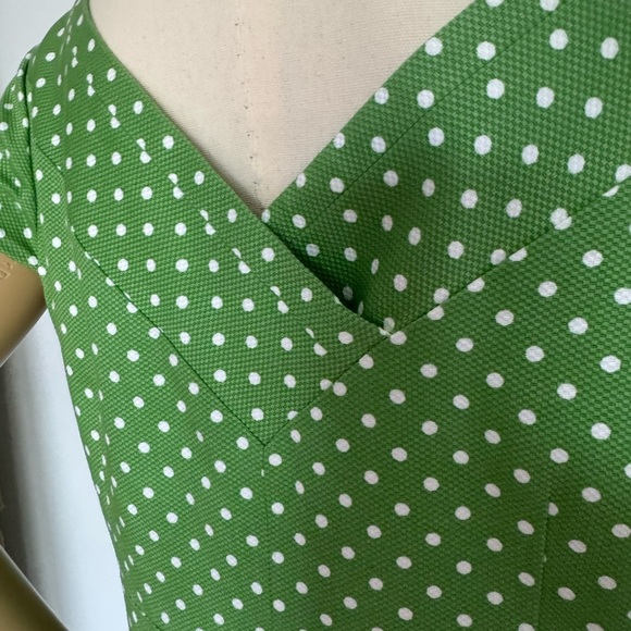 Tahari Green Polka Dot cotton Dress. Ptp 20” lenght 39” - Picture 4 of 13